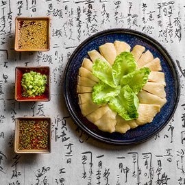 水煮樱花鸡拌3杯蘸酱