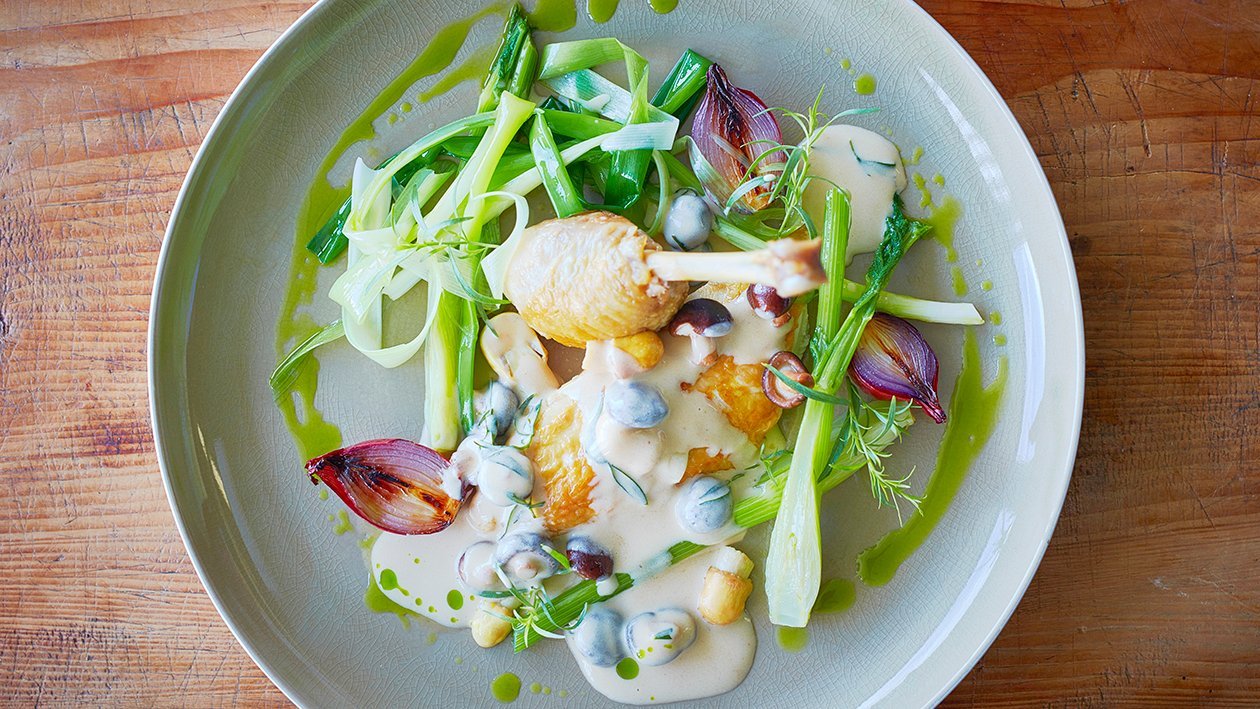 Chicken with Creamy Mushroom Sauce and Leek Oil – - Recipe Chicken with Creamy Mushroom Sauce and Leek Oil – - Recipe