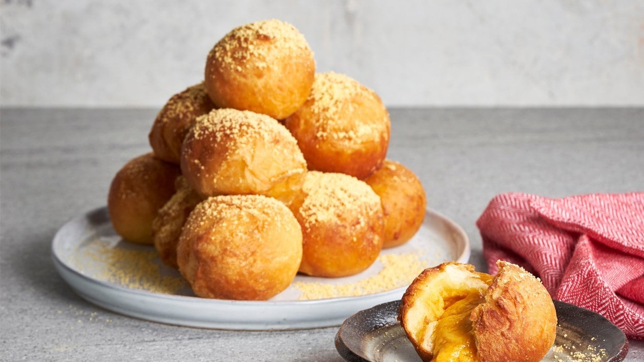 Doughnut with Salted Egg Yolk Filling – - Recipe