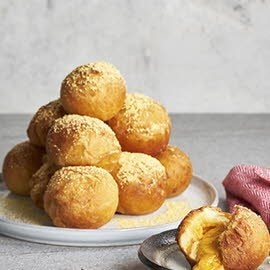 Doughnut with Salted Egg Yolk Filling