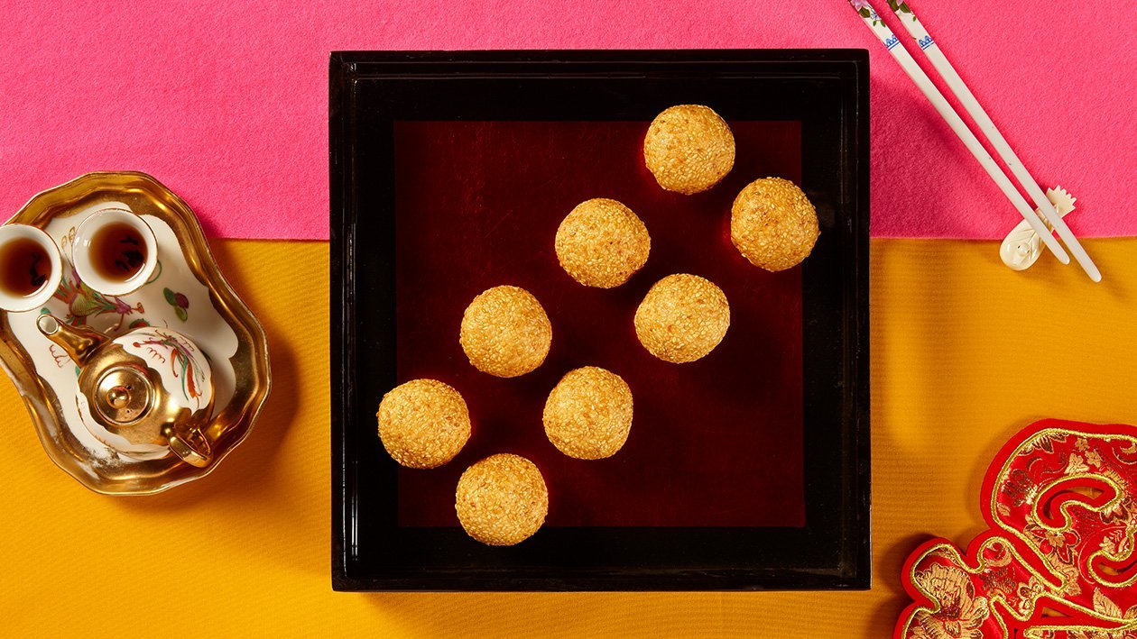 Sesame Yam Balls with Salted Egg Filling – - Recipe Sesame Yam Balls with Salted Egg Filling – - Recipe