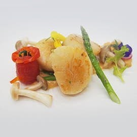 Pan-seared Scallop with Golden Salted Egg Sauce