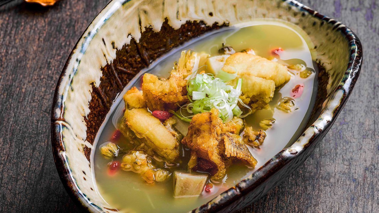 Double Boil Arrowroot, Fish Head, Chrysanthemum & ‘Go Ji’ Soup – - Recipe