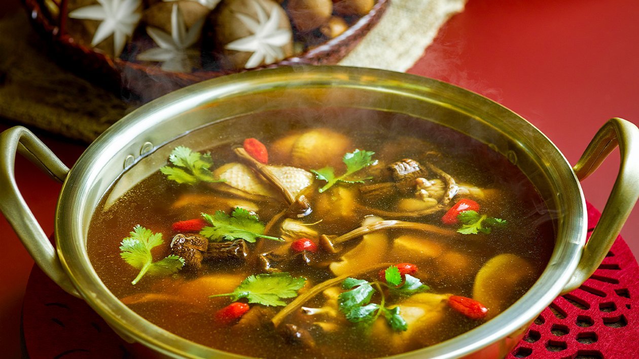 Double Boiled Mushroom and Chicken Hot Pot Soup – - Recipe