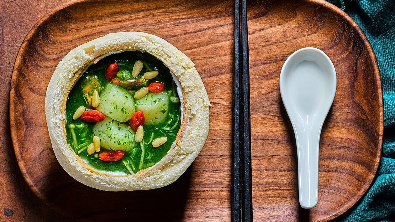 椰盅海鲜菠菜汤