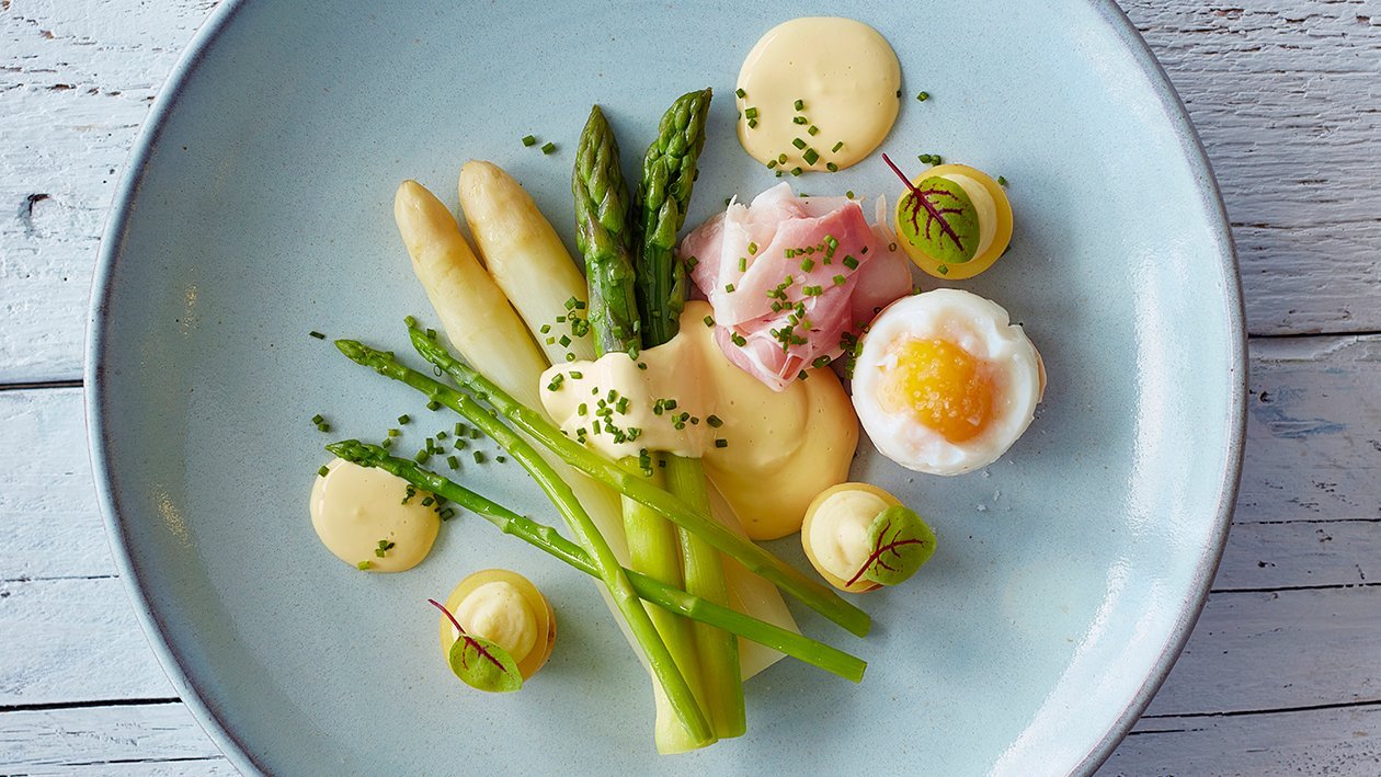 Asparagus à la Flamande – - Recipe Asparagus à la Flamande – - Recipe