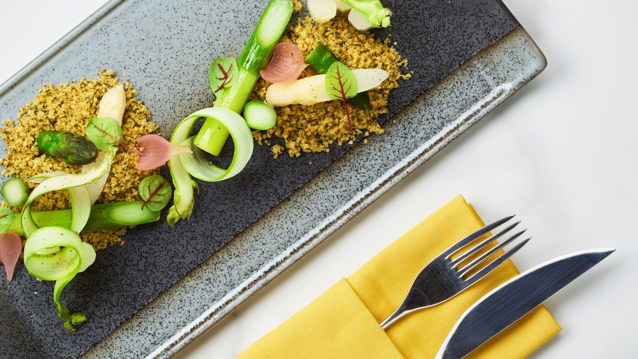 Green and White Asparagus, Nori Salted Yolk Crumble, Iberico Crisp – - Recipe