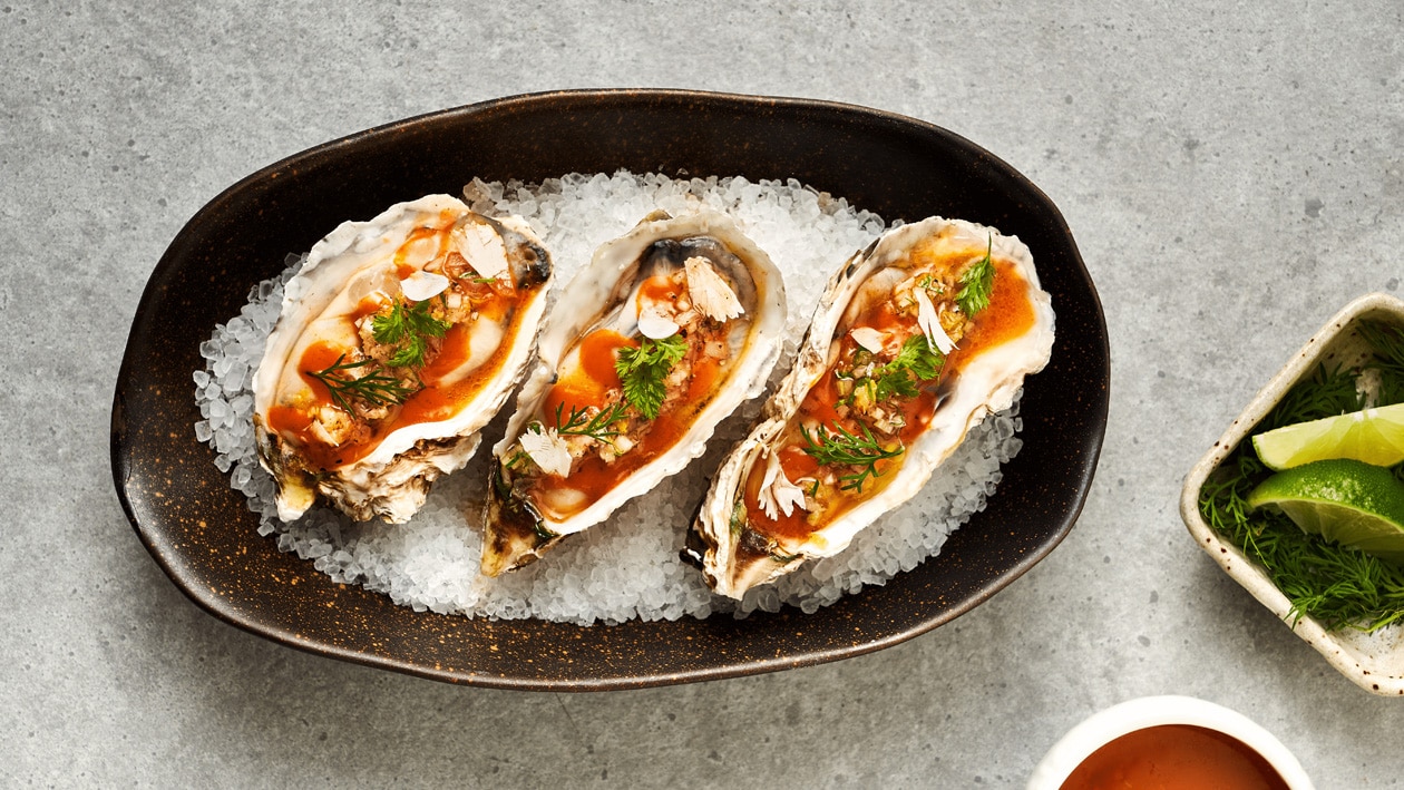 "Charred" Bloody Mary Oysters – - 食谱 "Charred" Bloody Mary Oysters – - 食谱