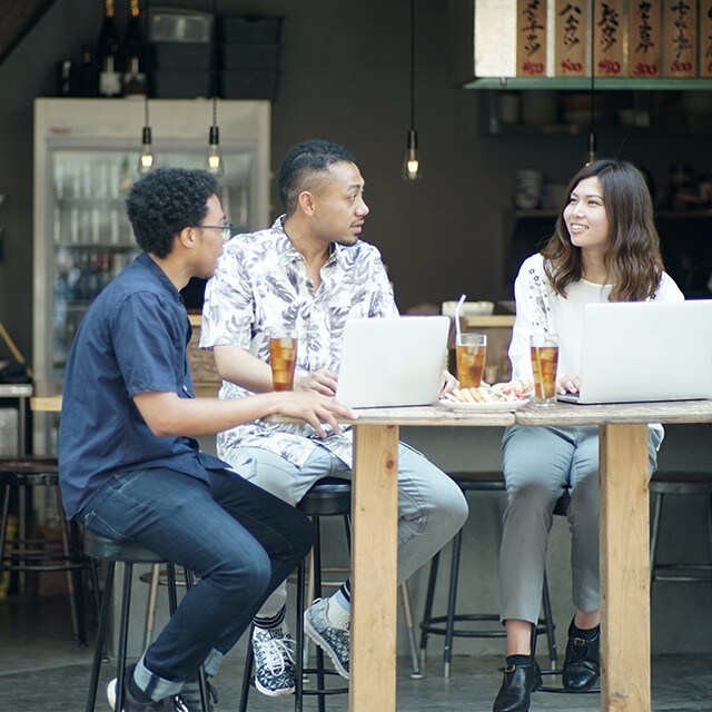 5 Ways to Draw In Generation Z and Millennials with a Sustainable Beverage Menu