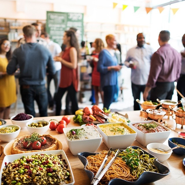 Catering for a Crowd: Best Practices for Preparing Banquets and Buffets