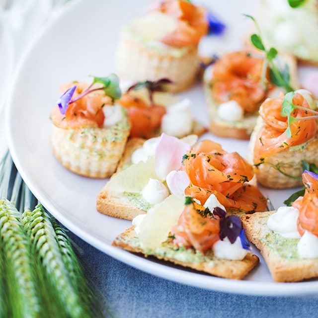 Upselling technique 2: Recommend appetisers and side dishes Upselling technique 2: Recommend appetisers and side dishes