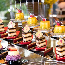 提供形形色色的甜点