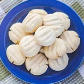 番婆饼(Kuih Bangkit) 番婆饼(Kuih Bangkit)