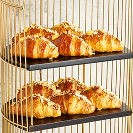 小点心/外卖：咸蛋熔岩可颂